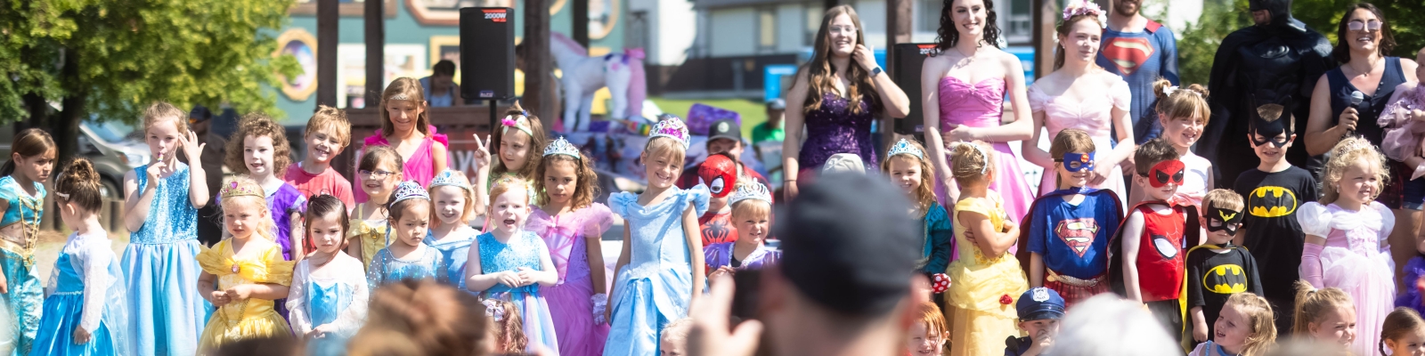 A crowd enjoying an event at River Front Park